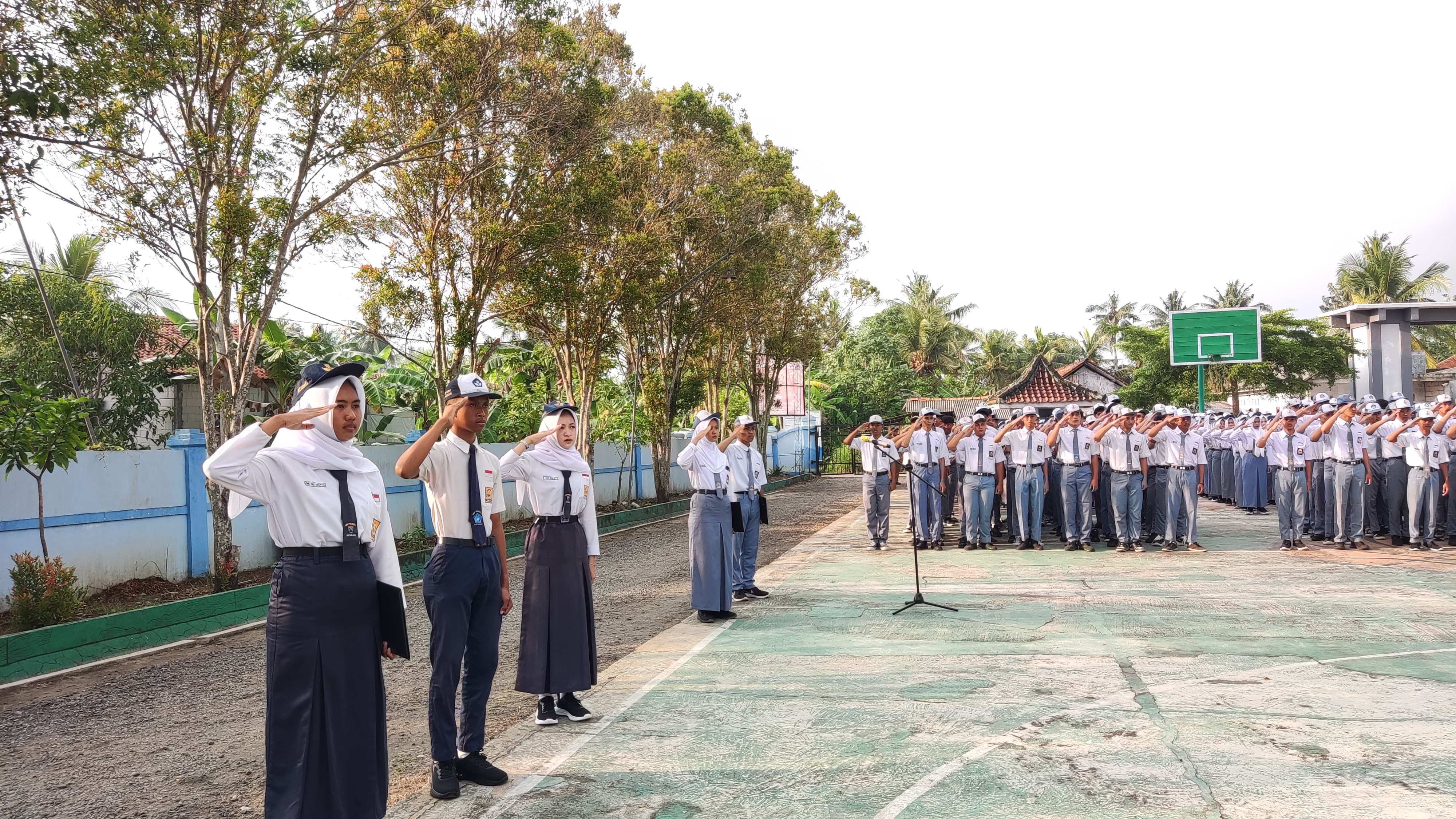 Upacara Pembukaan MPLS Ramah SMA Negeri 1 Patimuan Tahun Pelajaran 2025/2026