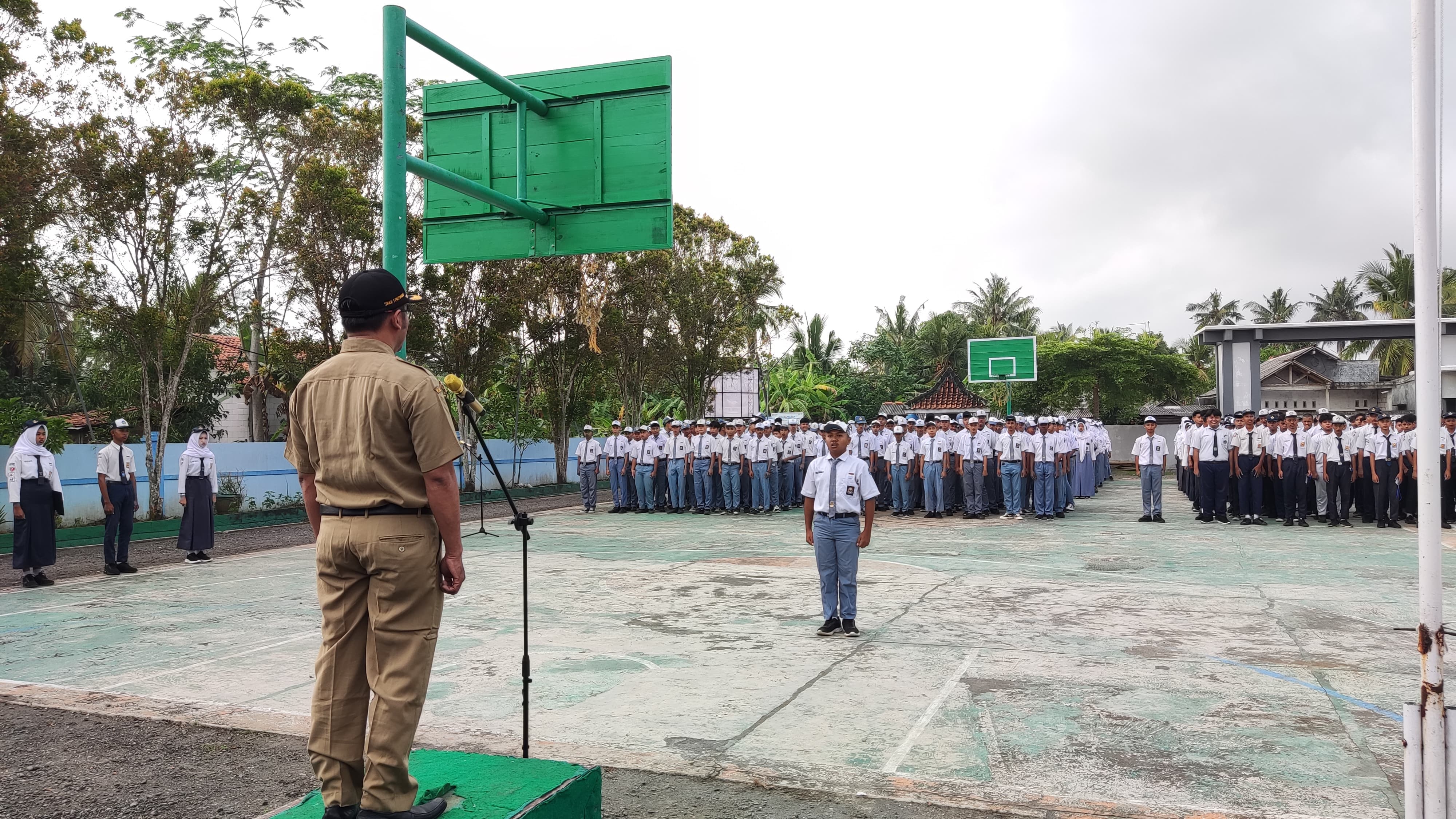 Upacara Pembukaan MPLS Ramah SMA Negeri 1 Patimuan Tahun Pelajaran 2025/2026