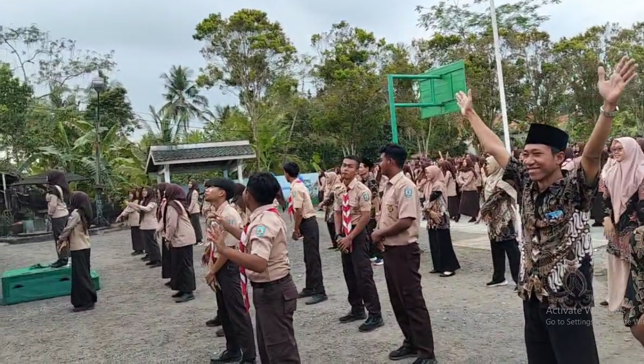 Program KOKURIKULER - SMA Negeri 1 Patimuan Program KOKURIKULER - SMA Negeri 1 Patimuan