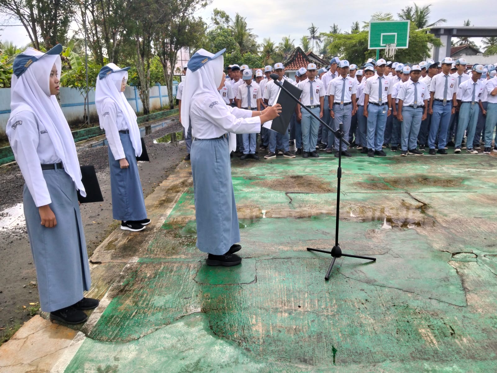 Upacara Peringatan Hari Pahlawan Tahun 2025 Upacara Peringatan Hari Pahlawan Tahun 2025