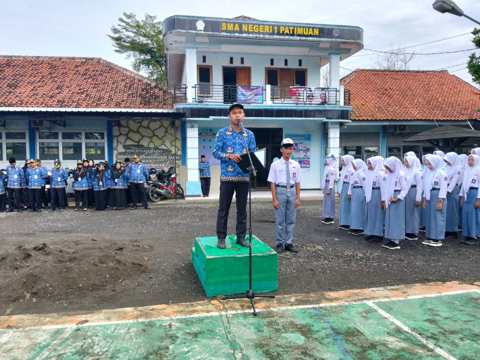 Upacara Peringatan Hari Pahlawan Tahun 2025 Upacara Peringatan Hari Pahlawan Tahun 2025